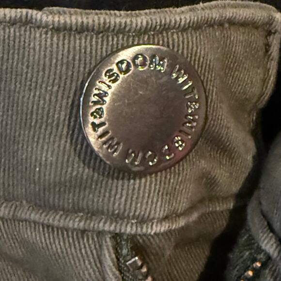 Wit & Wisdom Cargo Jeans Raw Hem Size 4 - Picture 7 of 7